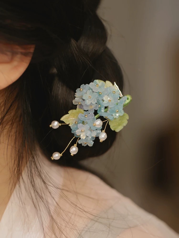 Blue hydrangea hair comb - Image 3