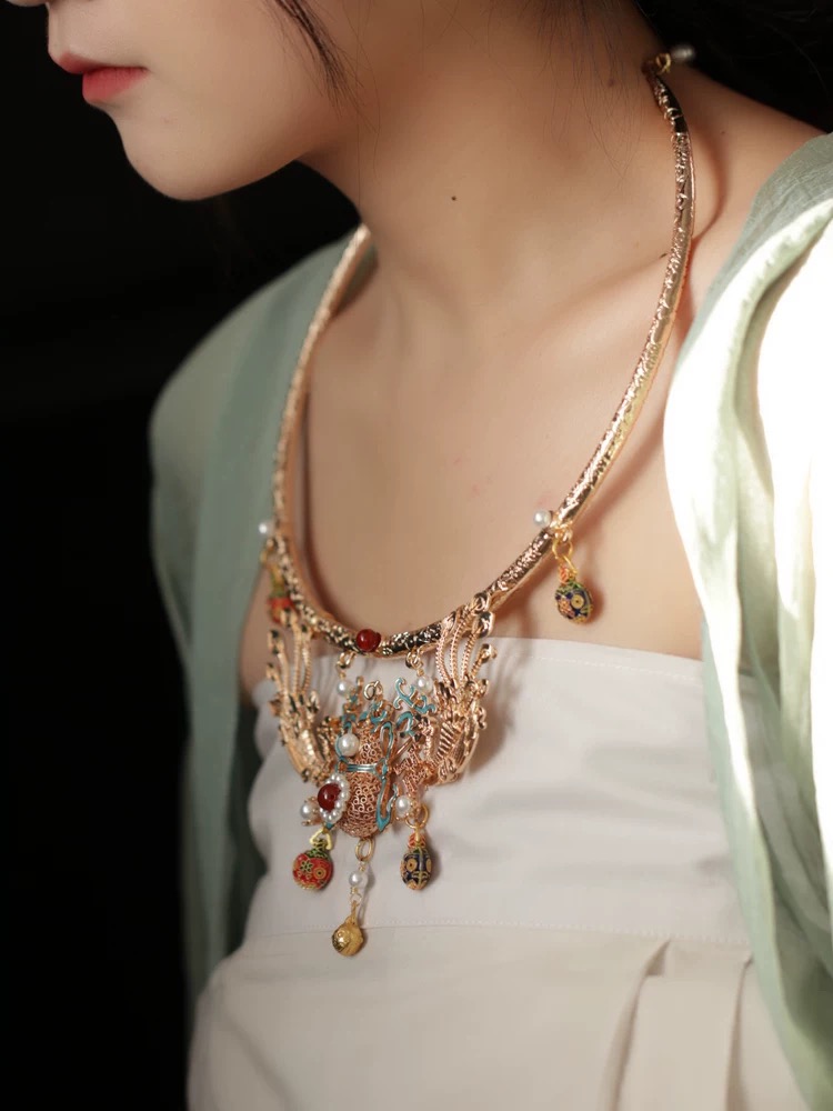 Phoenix necklace - Image 2