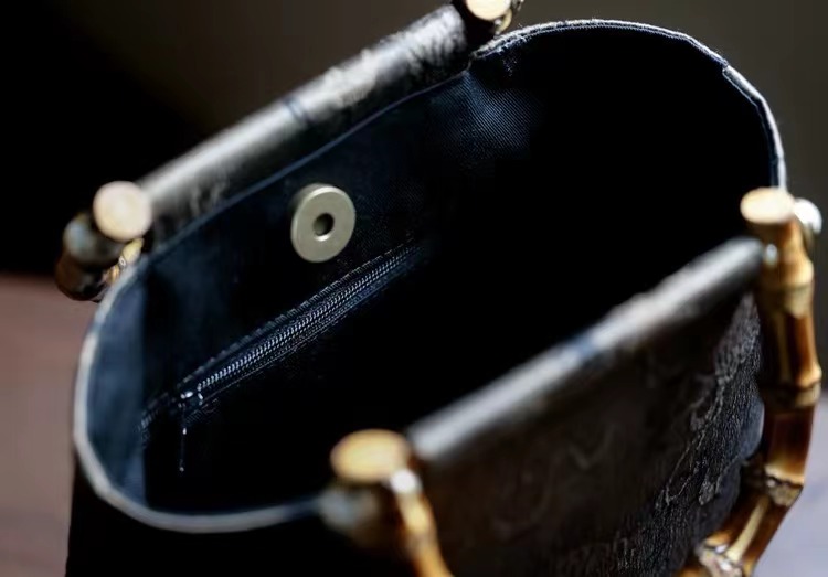 Bamboo knot handbag with Gambiered Guangdong gauze - Image 4