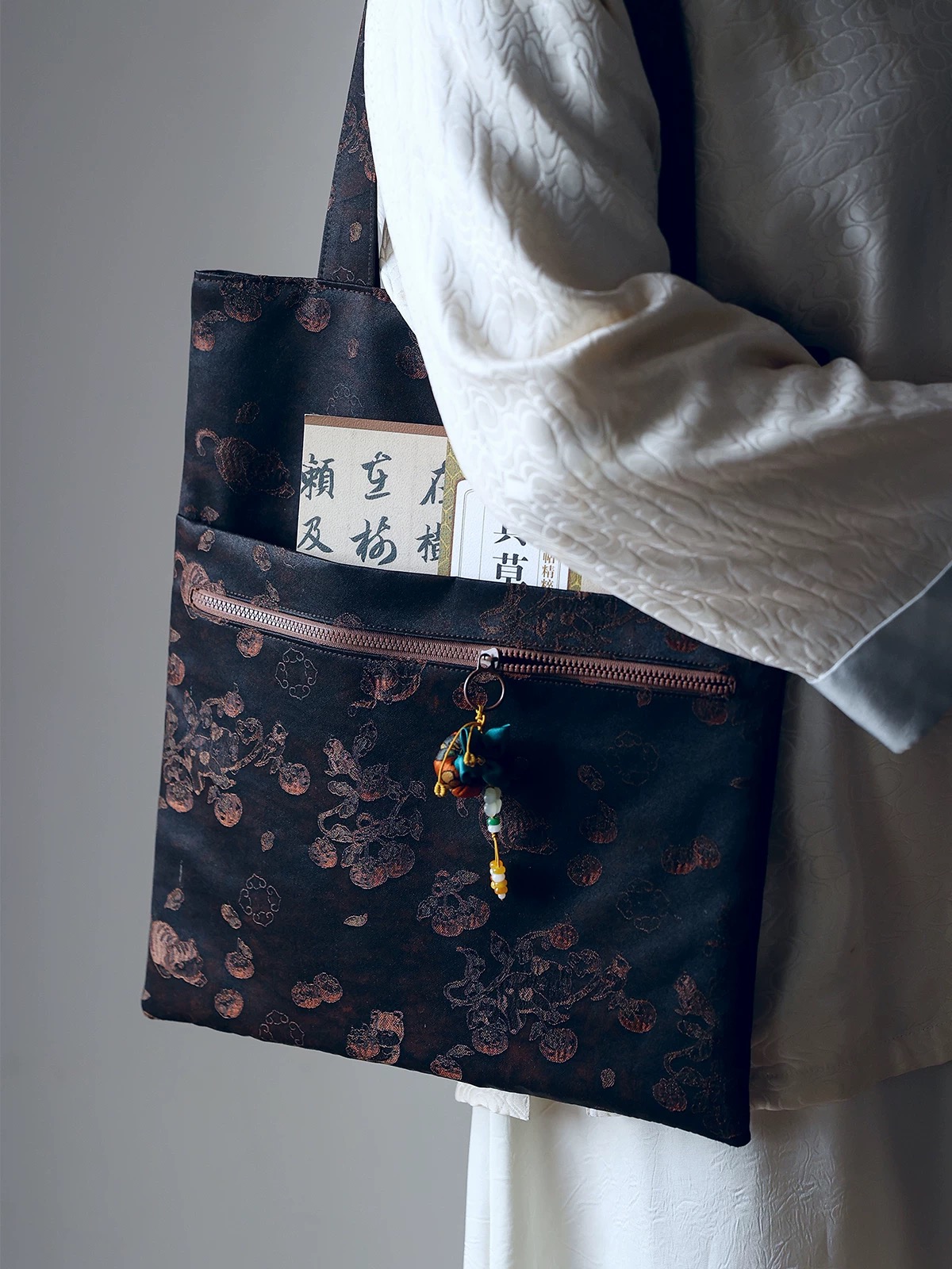 Gambiered Guangdong Gauze Handbag