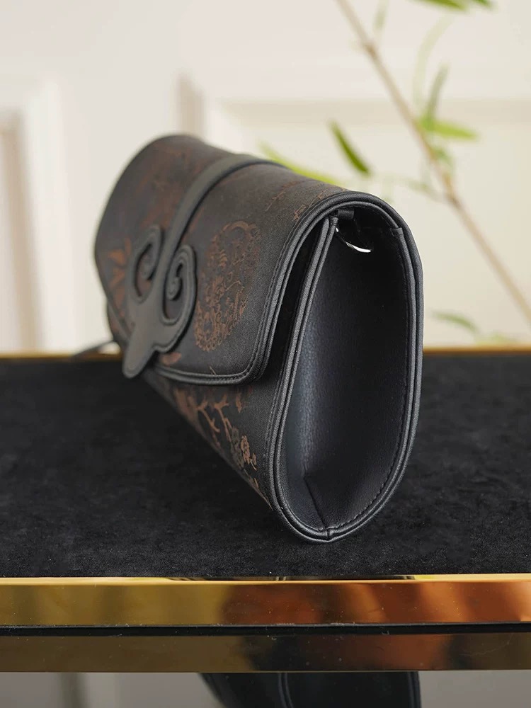 Ruyi Lock Guangdong Gauze Handbag - Image 4
