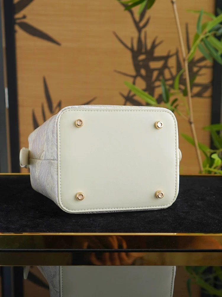 Yun Brocade Drawstring Handbag - Image 3