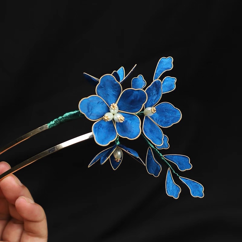 Velvet Blossom Hairpin – Azure Elegance - Image 4